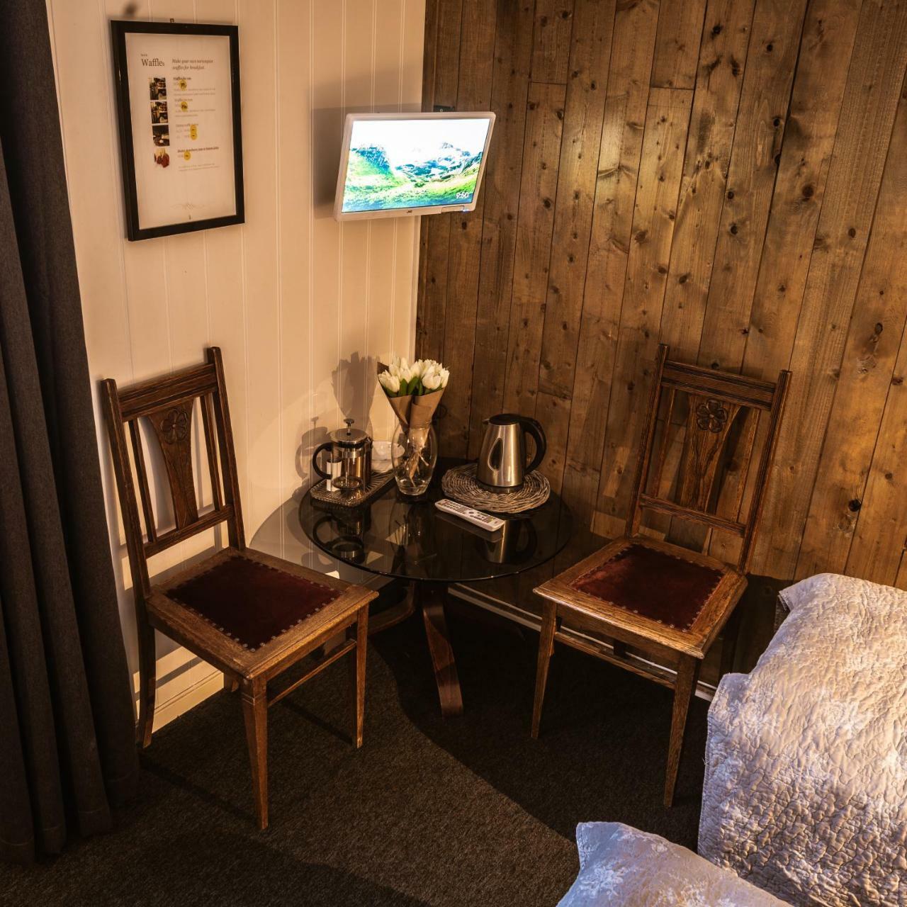 Hotel Bed & Waffles, Tromsø Exterior foto
