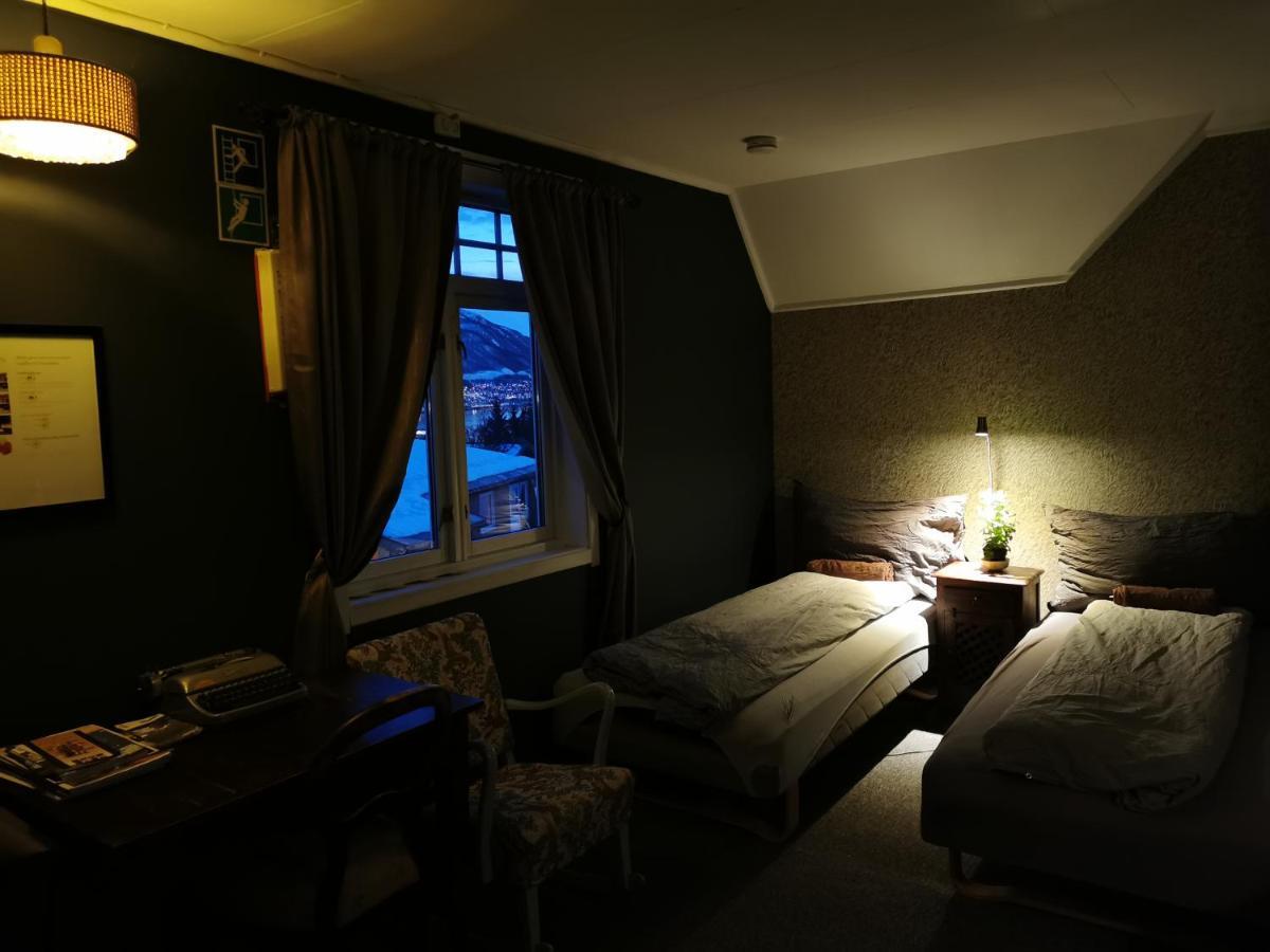 Hotel Bed & Waffles, Tromsø Exterior foto